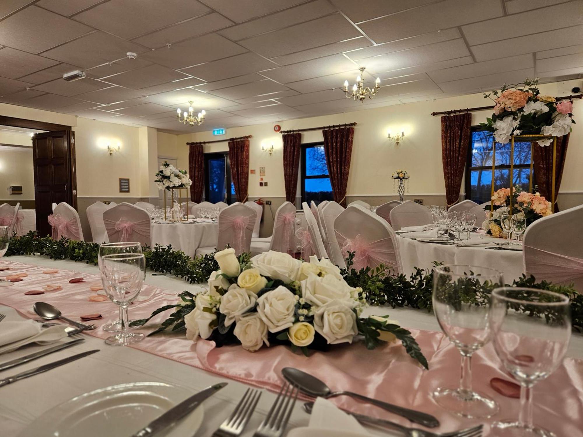 Marsh Farm Hotel Swindon Dış mekan fotoğraf